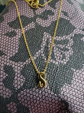 GORJANA GOLD TONE S INITIAL NECKLACE